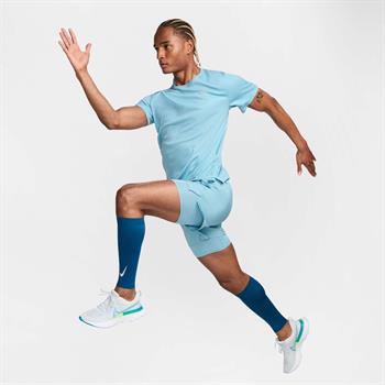 Nike Miler Dri-FIT UV Erkek Tişört