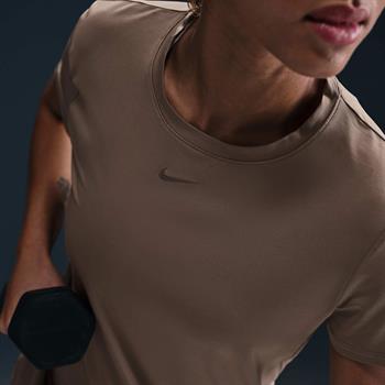 Nike One Classic  Dri-FIT Kadın Tişört