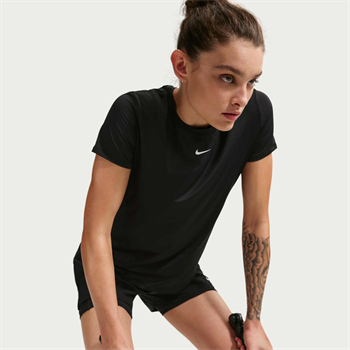 Nike One Classic Dri-FIT SS Top Kadın Tişört