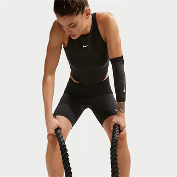 Nike One Fitted Dri-FIT Cropped Kadın Atlet