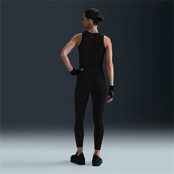 Nike One Fitted Dri-FIT Tank Capsule Kadın Atlet