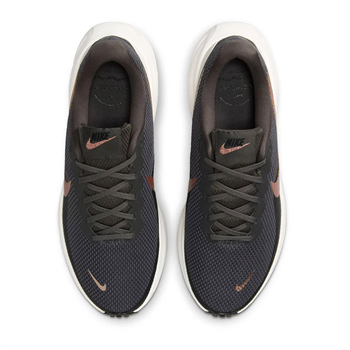 Nike Revolution 8 Kadın Koşu Ayakkabısı