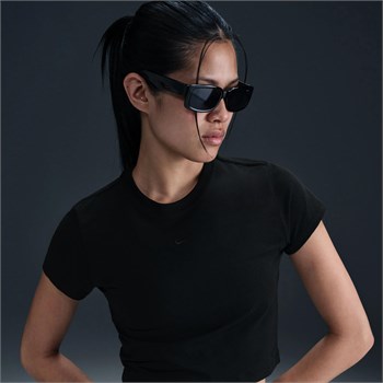 Nike Sportswear Chill Knit Crop Kadın Tişört