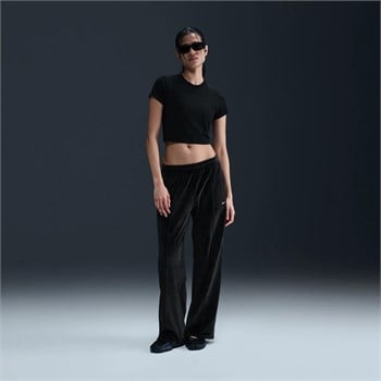Nike Sportswear Chill Knit Crop Kadın Tişört