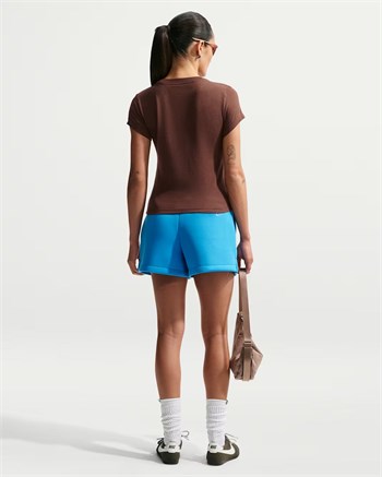 Nike Sportswear Chill Knit Kadın Tişört