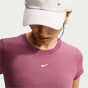 Nike Sportswear Chill Knit Kadın Tişört