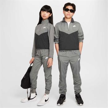 Nike Sportswear Çocuk Eşofman Takımı