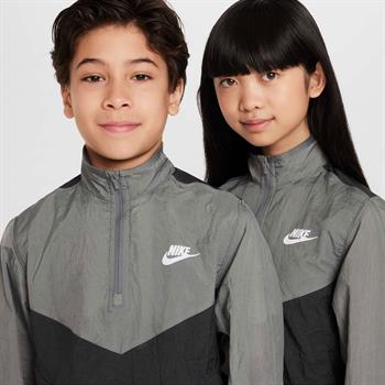 Nike Sportswear Çocuk Eşofman Takımı