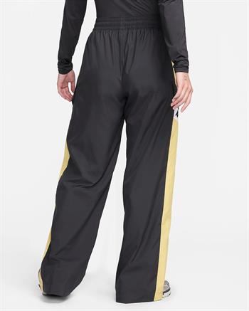Nike Sportswear High-Waisted Trousers Kadın Eşofman Altı