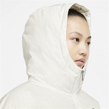 Nike Sportswear Storm-FIT Windrunner Kadın Mont
