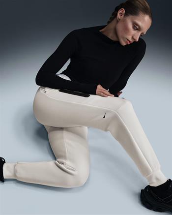 Nike Sportswear Tech Fleece Kadın Eşofman Altı