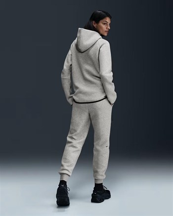 Nike Sportswear Tech Fleece Kadın Eşofman Altı
