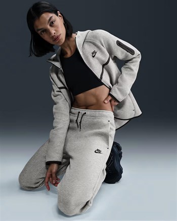 Nike Sportswear Tech Fleece Kadın Eşofman Altı