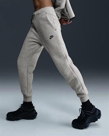 Nike Sportswear Tech Fleece Kadın Eşofman Altı