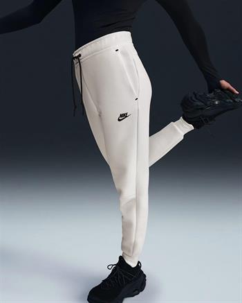 Nike Sportswear Tech Fleece Kadın Eşofman Altı