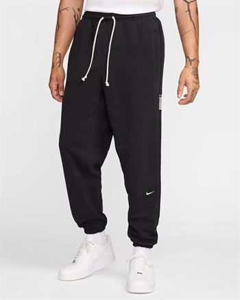 Nike Standard Issue Dri-FIT Erkek Eşofman Altı