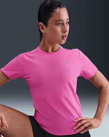 Nike Swift Dri-FIT SS Kadın Tişört