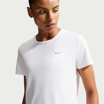 Nike Tempo Dri-FIT Kadın Tişört