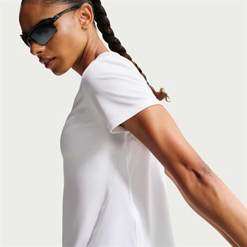 Nike Tempo Dri-FIT Kadın Tişört