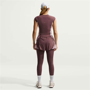 Nike Tempo Swoosh Dri-FIT Kadın Tişört