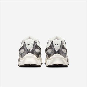 Nike V5 RNR Erkek Günlük Spor Ayakkabı