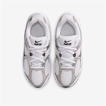 Nike V5 RNR Günlük Spor Ayakkabı