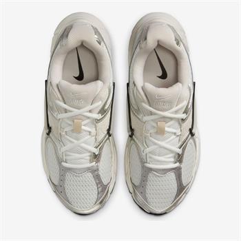 Nike V5 RNR Kadın Günlük Spor Ayakkabı