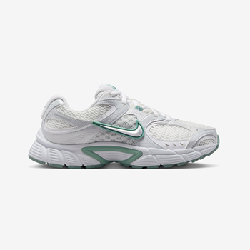 Nike V5 RNR Kadın Günlük Spor Ayakkabı