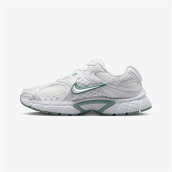 Nike V5 RNR Kadın Günlük Spor Ayakkabı