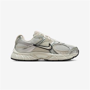 Nike V5 RNR Kadın Günlük Spor Ayakkabı
