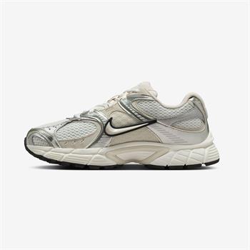 Nike V5 RNR Kadın Günlük Spor Ayakkabı