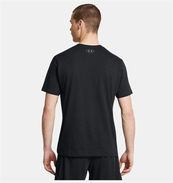Under Armour Boxed Sports Updated Erkek Tişört