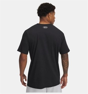 Under Armour Camo Chest Stripe Erkek Tişört