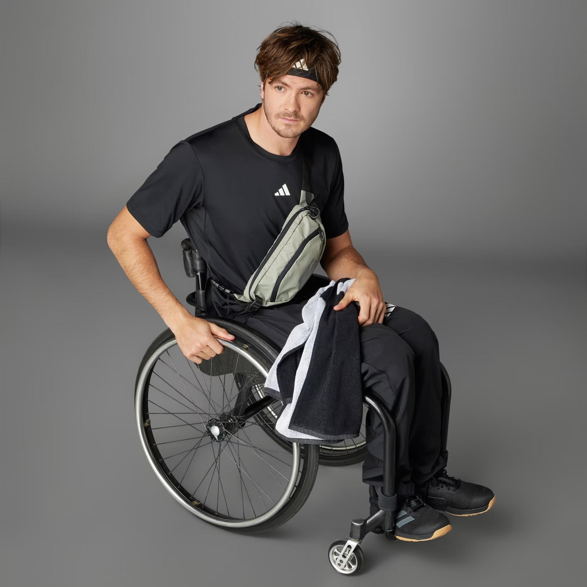adidas Adaptive Workout Erkek Tişört - IN2420
