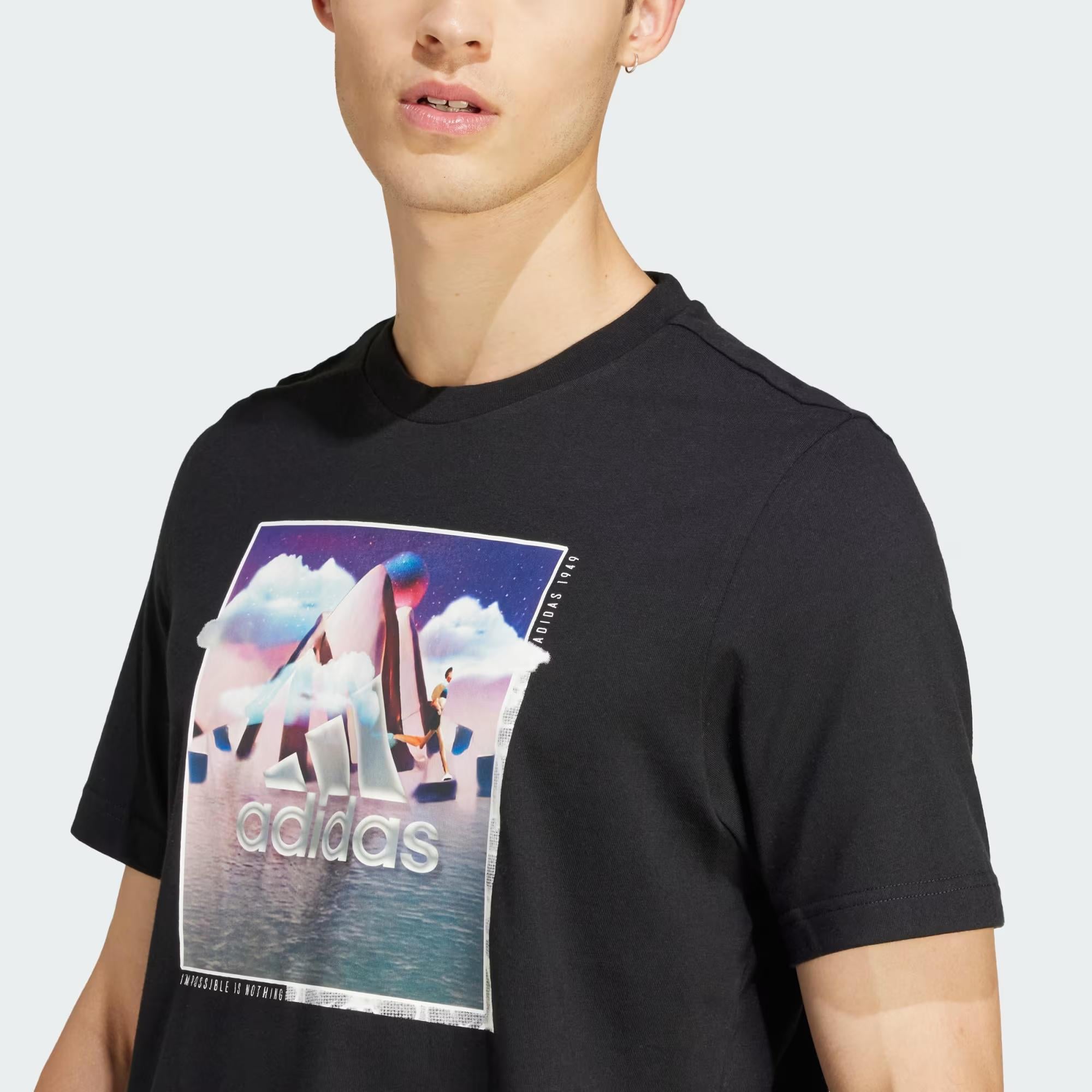 Im8318 adidas Landscape Badge Graphic Erkek Tişört - IS2869