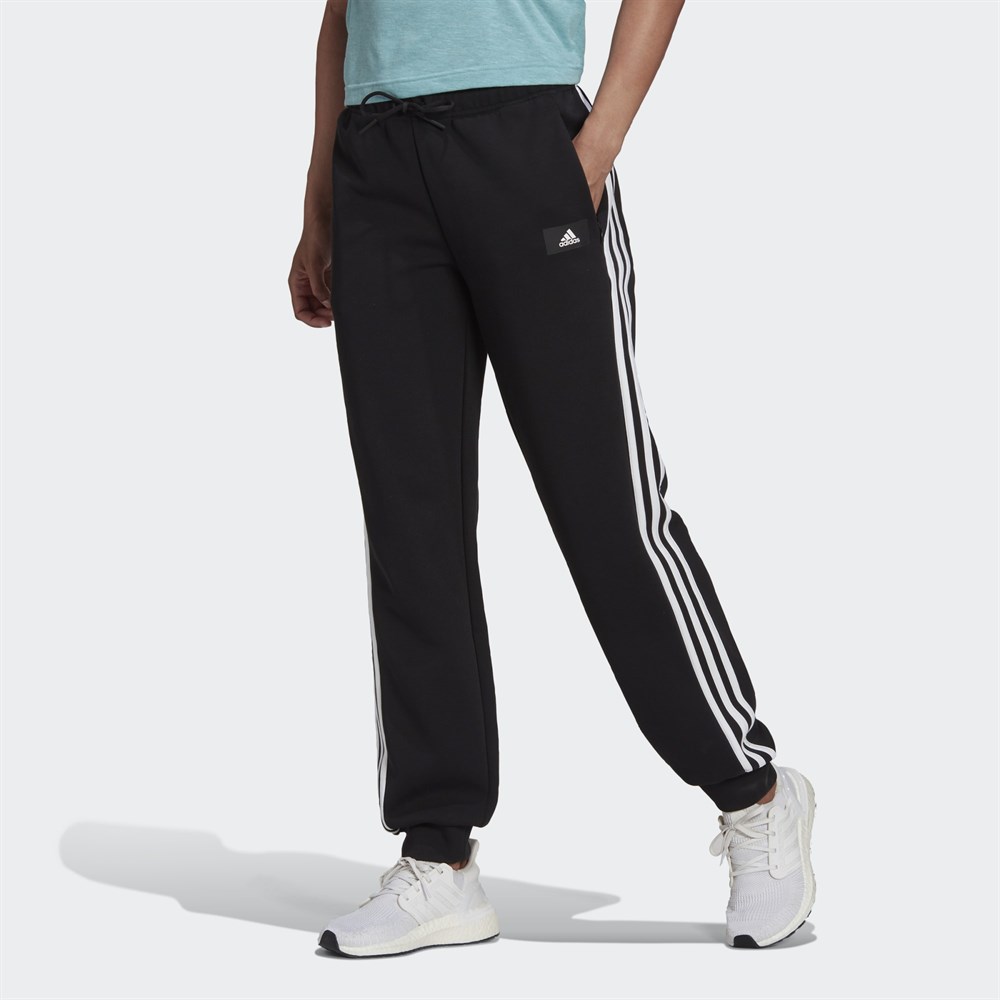 adidas Sportswear Future Icons 3-Stripes Regular Fit Kadın Eşofman