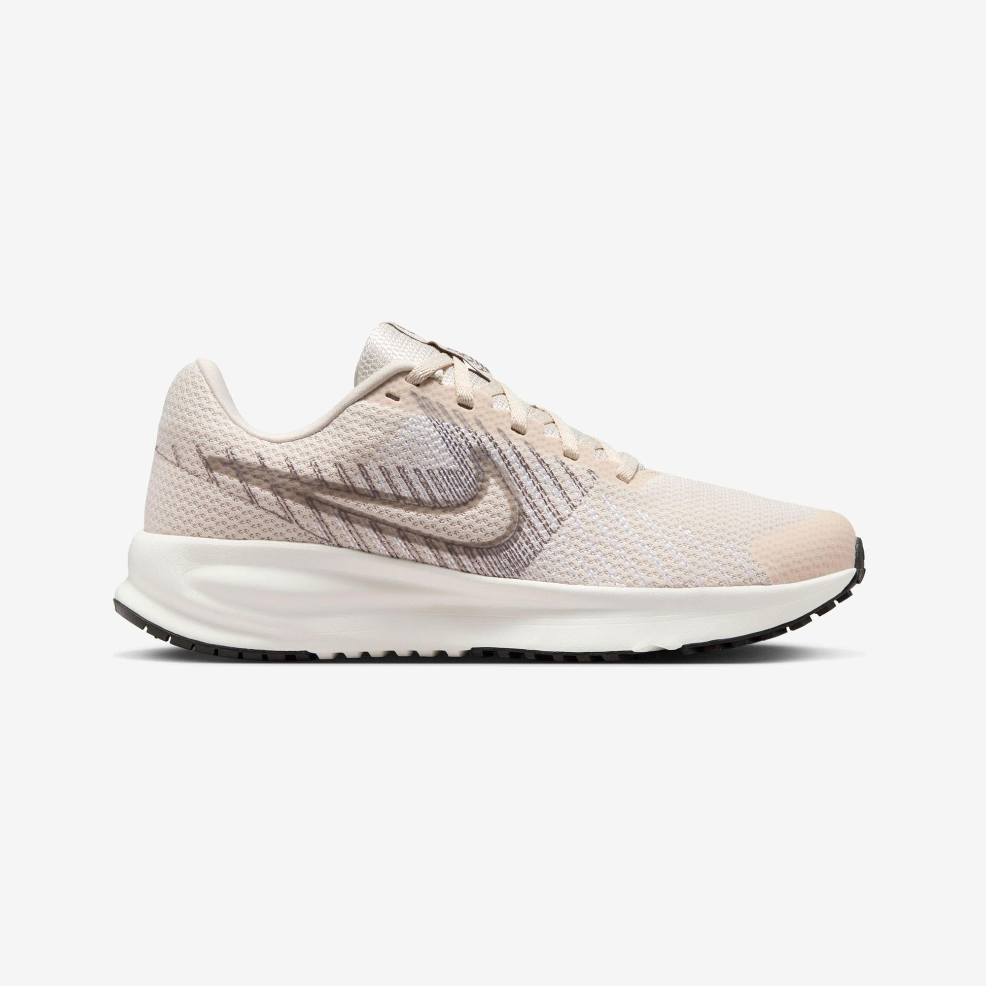 ニカ Nike Run Defy Kadın Kırmızı Koşu Ayakkabısı HM9593-600 | Sportive