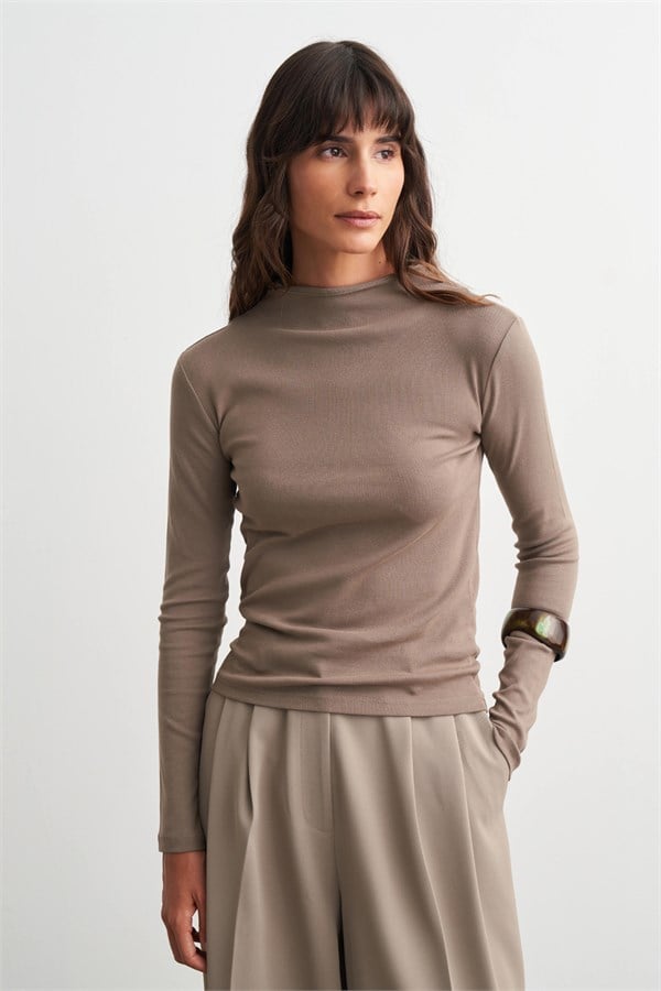 Emma Dik Yaka Body Vizon