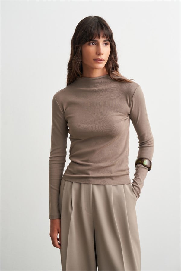 Emma Dik Yaka Body Vizon