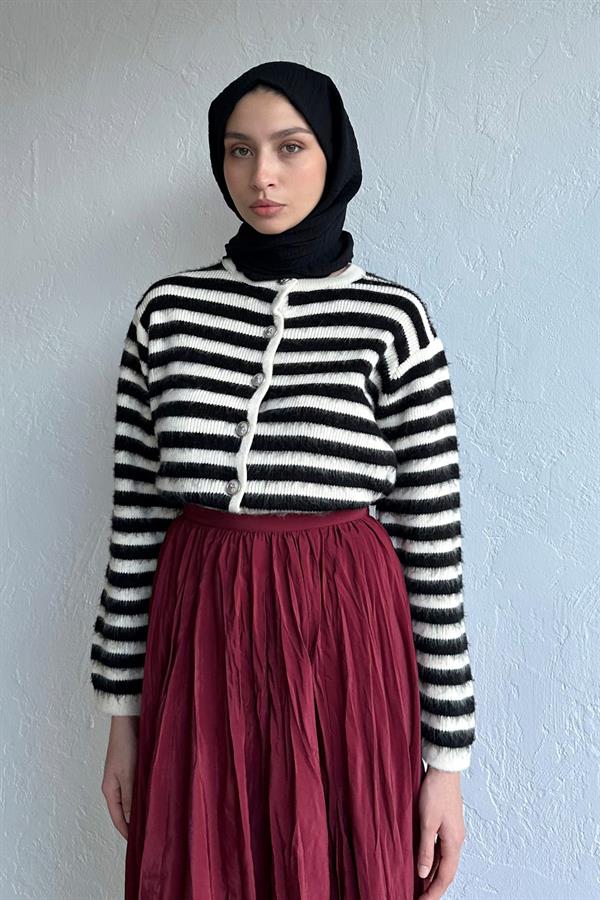 Silver Düğmeli Triko Hırka Siyah