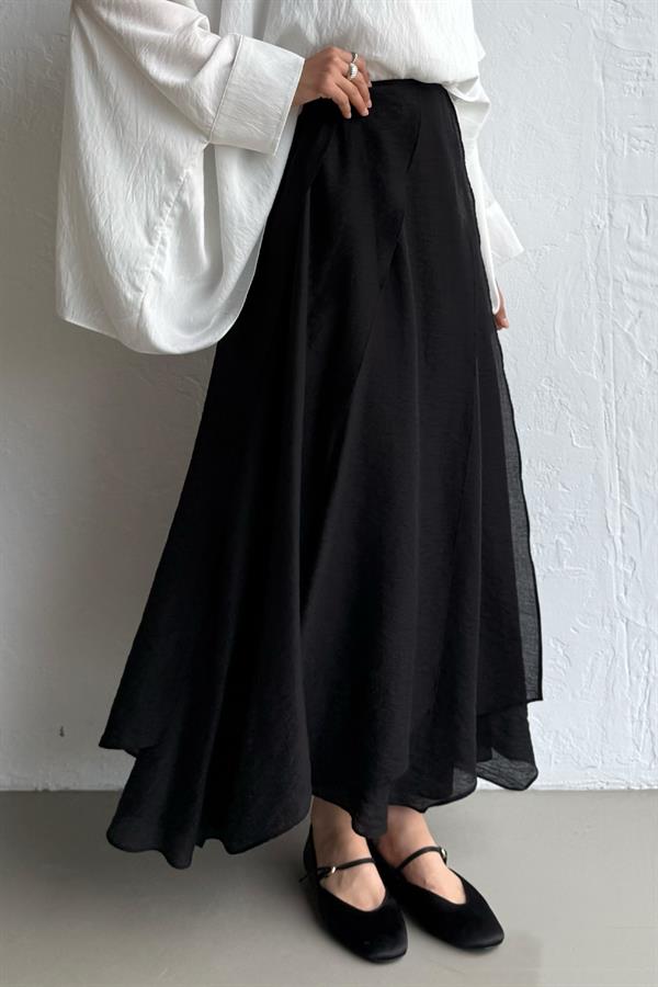 Siyah Cosey Asimetrik Etek 