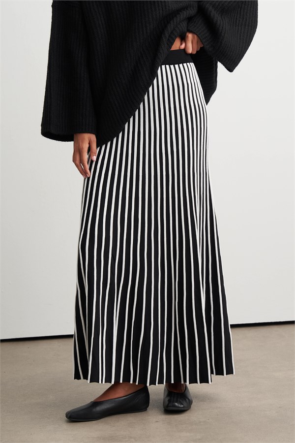 Striped Kloş Etek Siyah