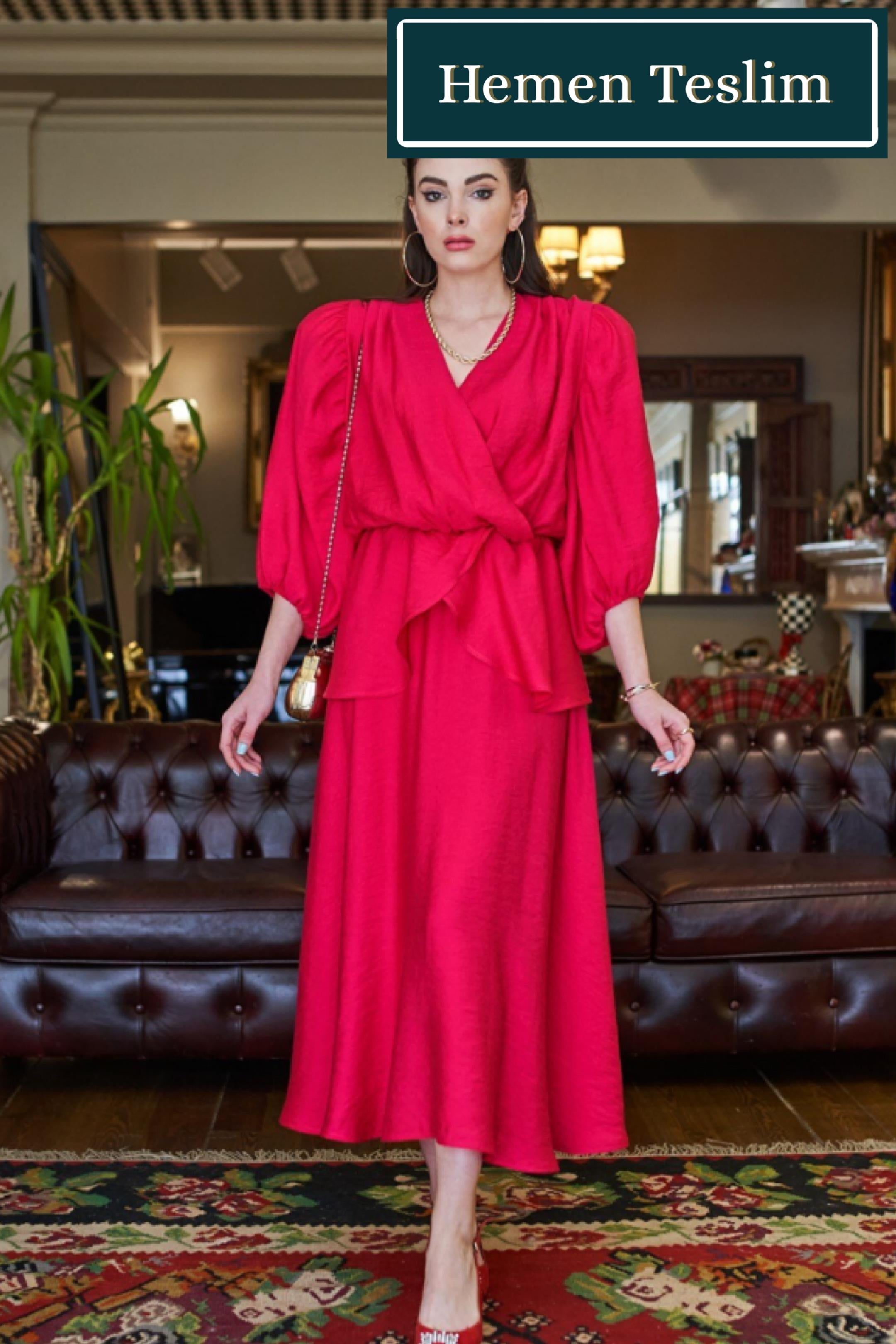 “Lale” Peplum Takım