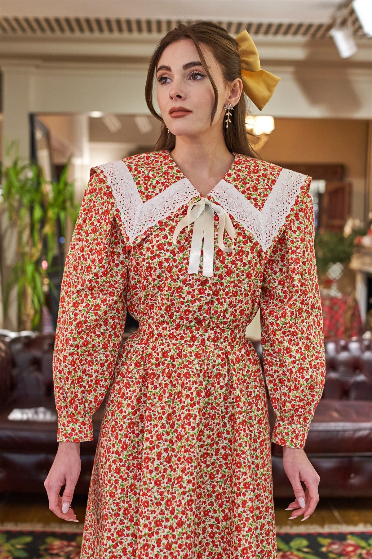 ''Feride'' Kırmızı Çiçekli