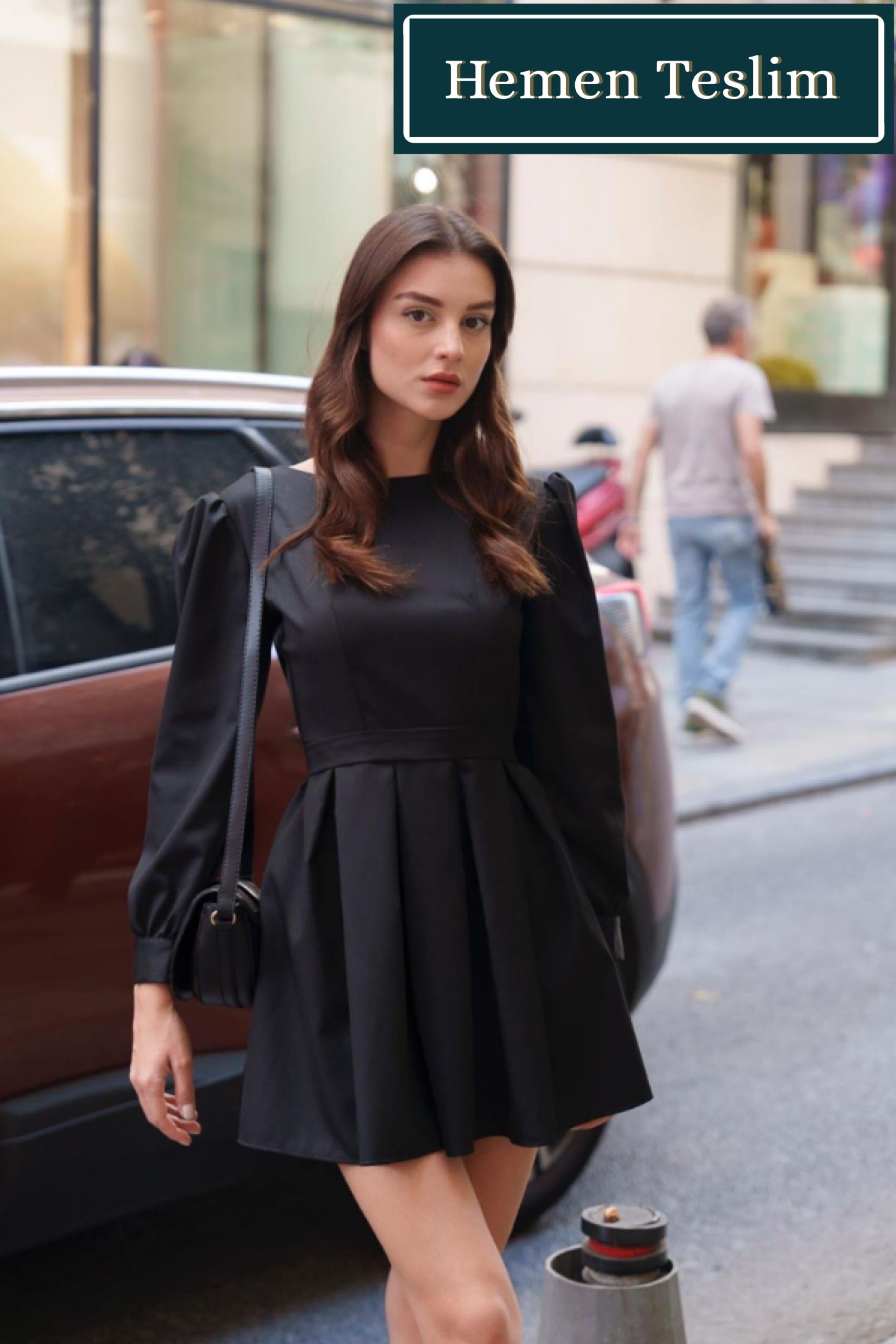 Kate Siyah Mini