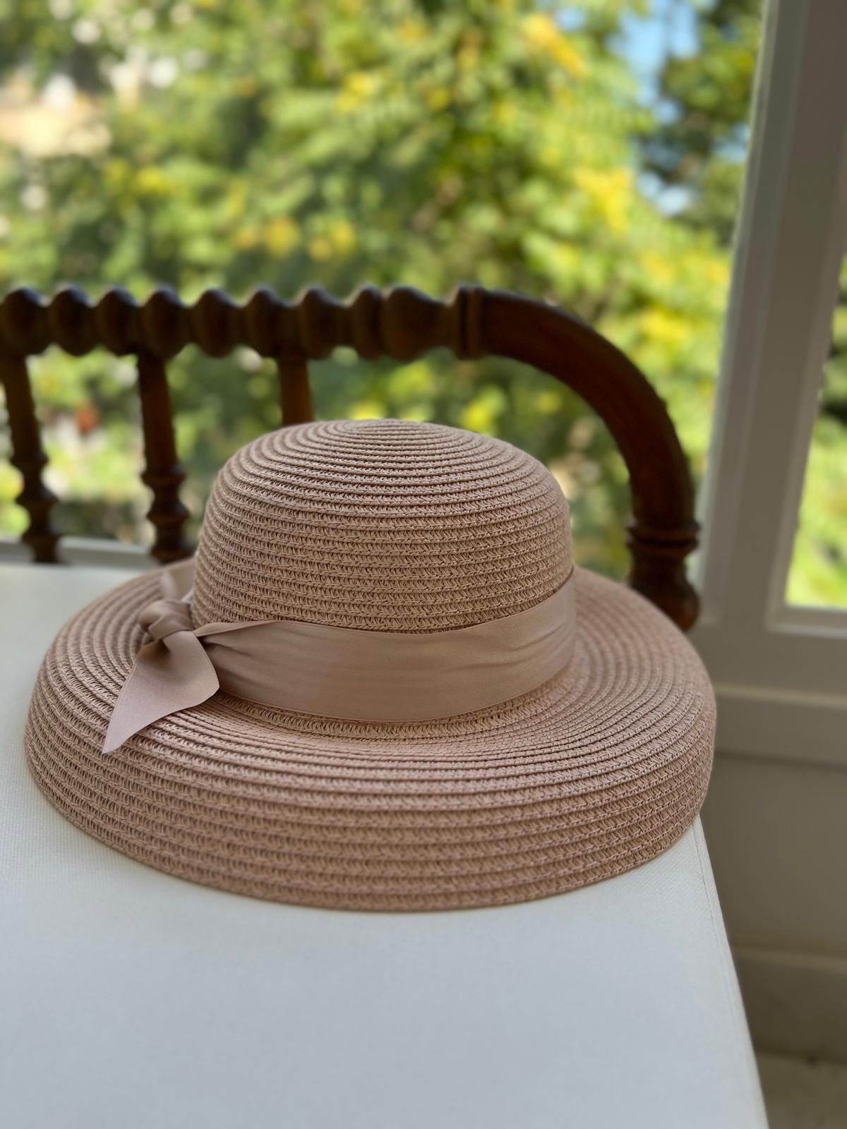 Pembe Renkli Şapka