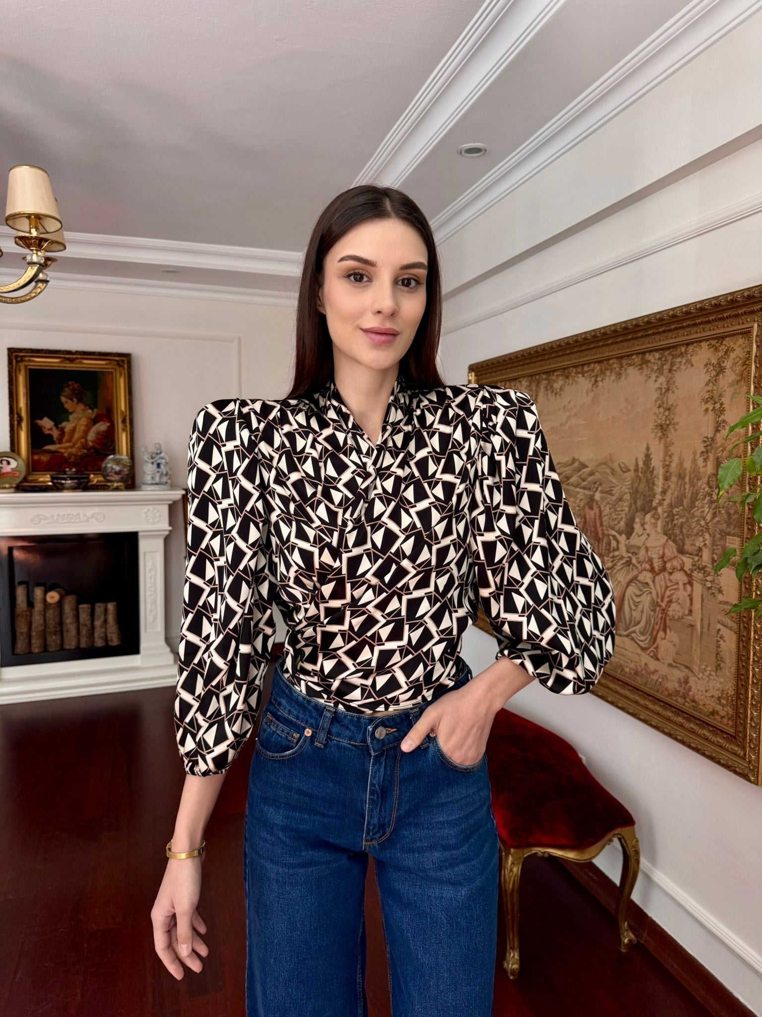 Reglan Vatkalı Monogram Bluz