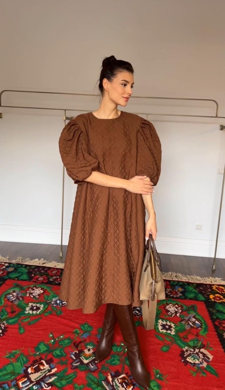 “Bella” Kahve Kapitone Midi