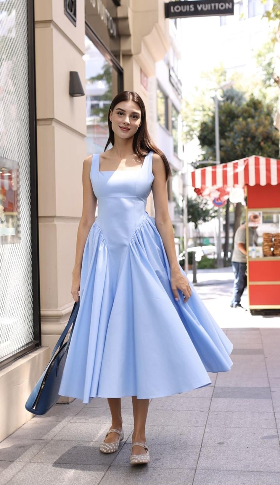 “Lily” Mavi  Midi