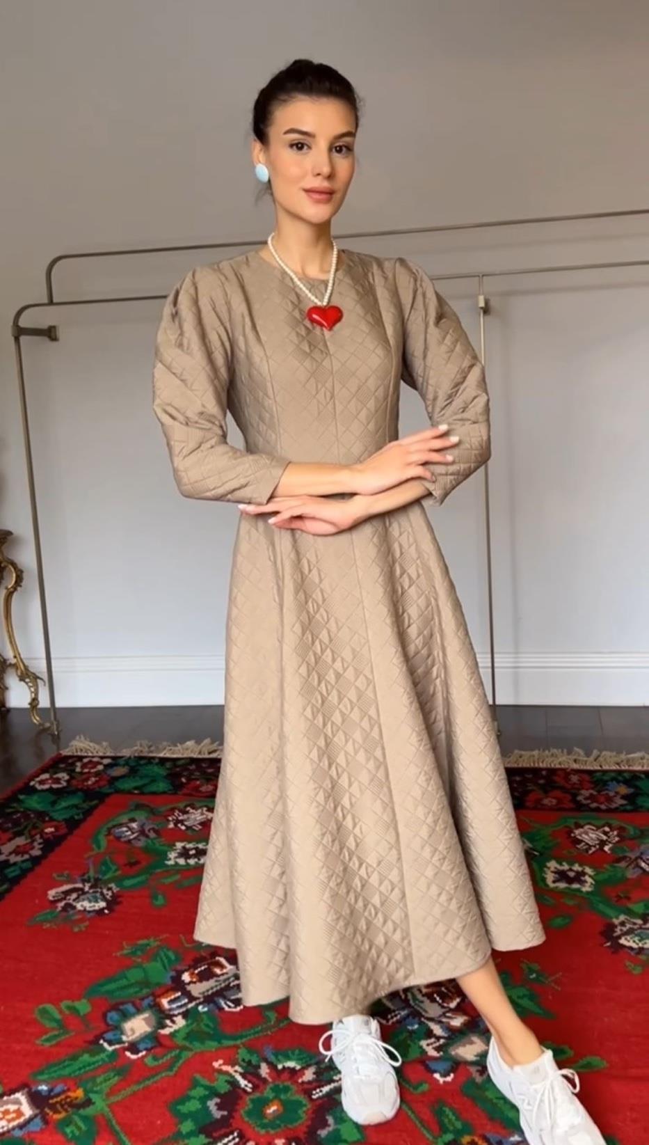 “Rebecca” Sütlü Kahve